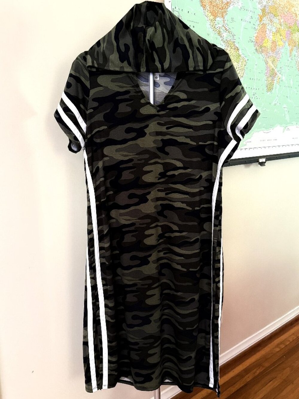 DEREK HEART Short Sleeve Hooded Camo Dress - Size 2X